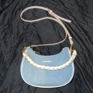 Levis small
Purse